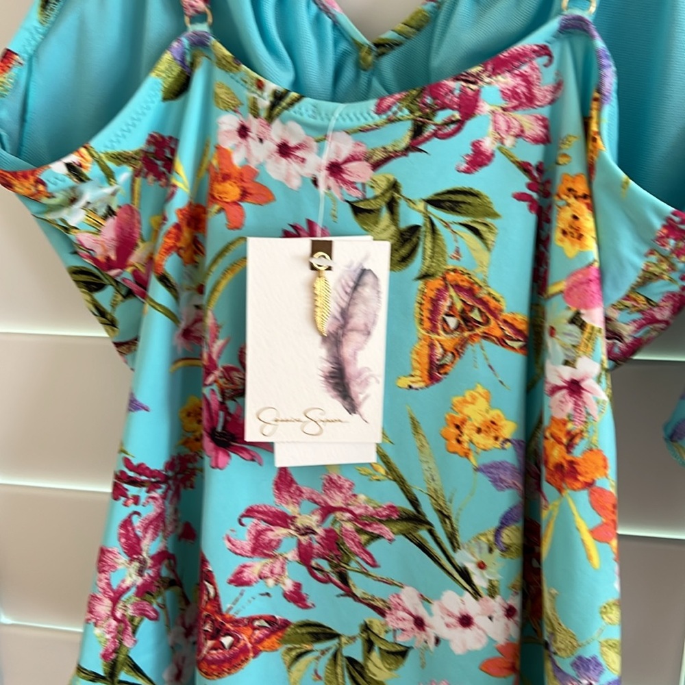 Jessica Simpson Swimsuit and Coverup - Picture 6 of 9